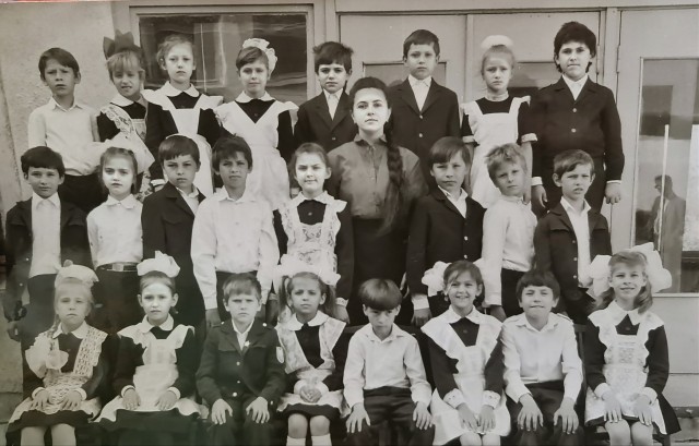 Ты же сейчас в детство хочешь, а не понедельник