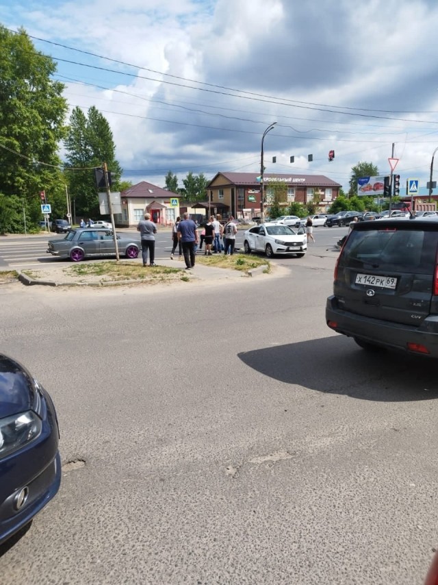 В Твери погиб байкер