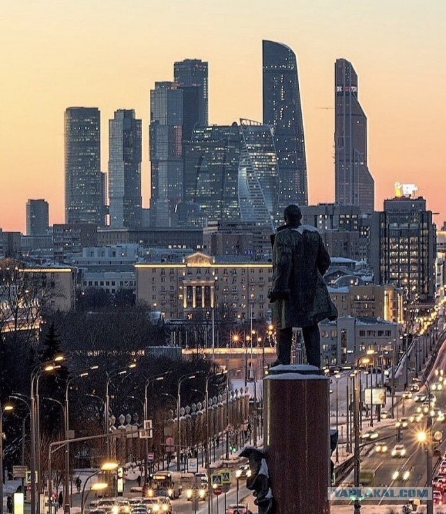 11 лет не было выходных в воскресенье в Советском Союзе