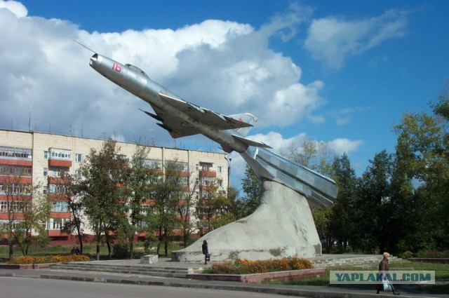 20 самых интересных авиапамятников