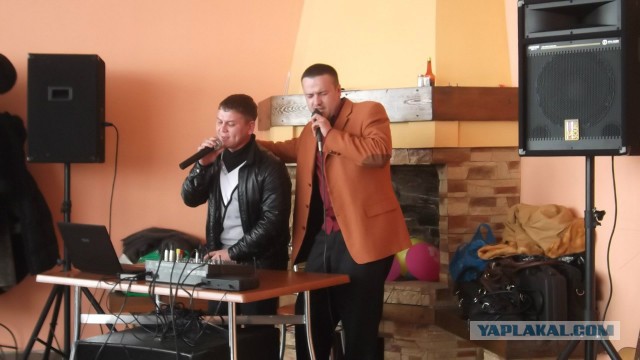 Ржал над этой парочкой! Но поют круто