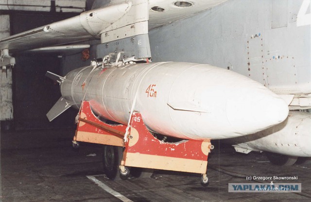 Су-24 vs Дональд Кук: США выложили подборку видео