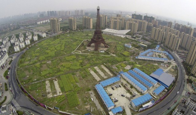 17 копий известных мест, построенных в Китае