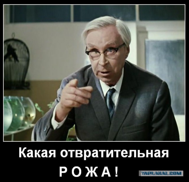 Игорь Верник на джипе прокатился по пешеходной улице в Москве