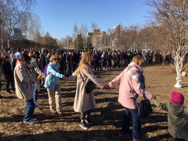 Екатеринбургская епархия отменила запланированный молебен за храм, против которого выступают местные жители