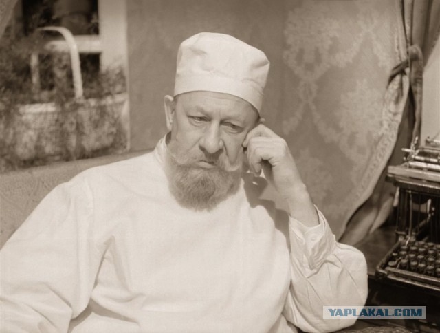 Украинский беспилотник атаковал село Александровское. Погибла 4х летняя девочка.