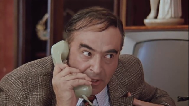 Пожилых граждан обяжут письменно сообщать, кто отговаривает их от вакцинации
