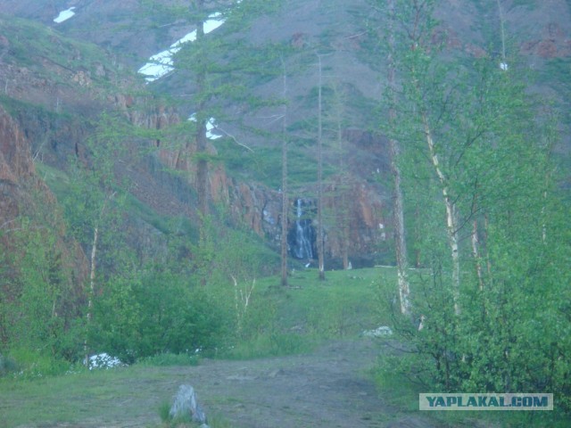 Норильск, район Талнах, водопад Красные камни