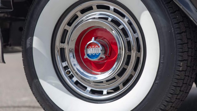 "Литерные трёхсотые". К юбилею Chrysler 300 красивых автофото пост