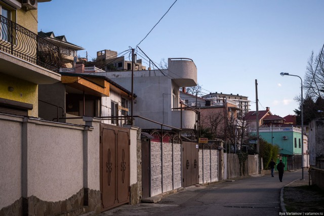 Алушта: курорт-антиутопия