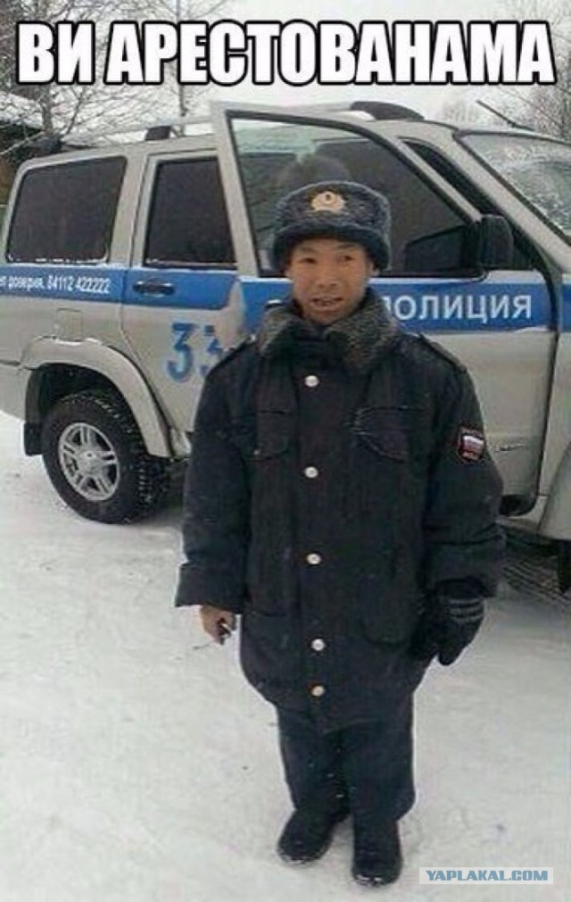 В Москве ищут мигранта, который под видом полицейского "штрафует нарушителей"