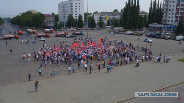 Митинги против пенсионной реформы бессмысленны, заявил Володин накануне новых протестных акций