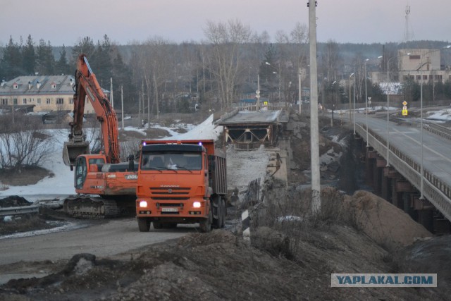 Обрушился мост в Архангельской области