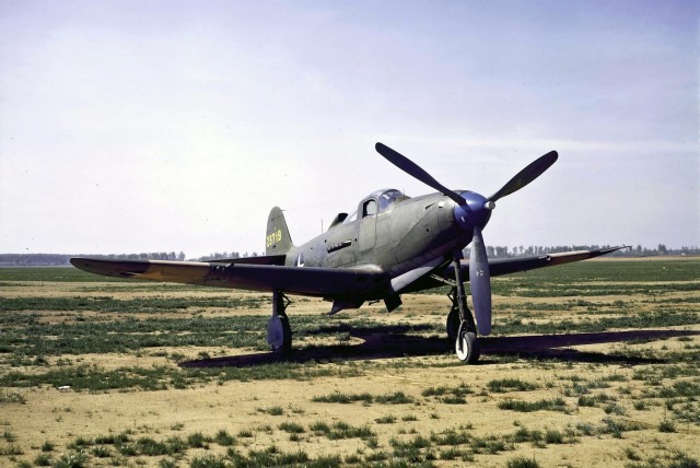 Р-39 Аэрокбра. Американская любимица сталинских соколов. История создания и основные модификации.