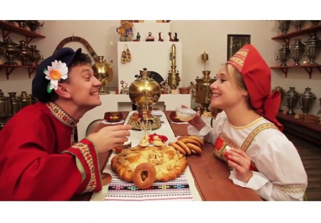 Одной дочери - образование, другой - квартиру. Младшая считает, что несправедливо