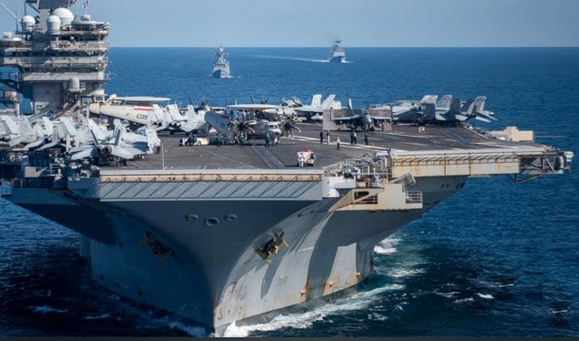 ⚡️ВМС США опубликовали официальные фотографии авианосца CVN 69 Dwight D. Eisenhower, пересекающего Гибралтарский пролив в Средиземное море в субботу утром