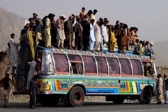 В Индии больше не будут заправлять машины старше 10 лет. Власти Дели ввели ограничения на заправку старых автомобилей