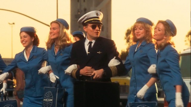 Фальшивый пилот работал командиром воздушного судна в авиакомпании в Литве в течении длительного времени. Пилота уволили