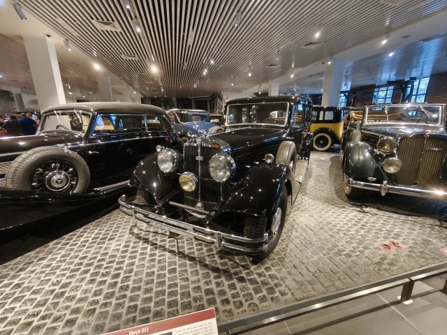 Олдтаймер Галерея 2026. Картинки с выставки