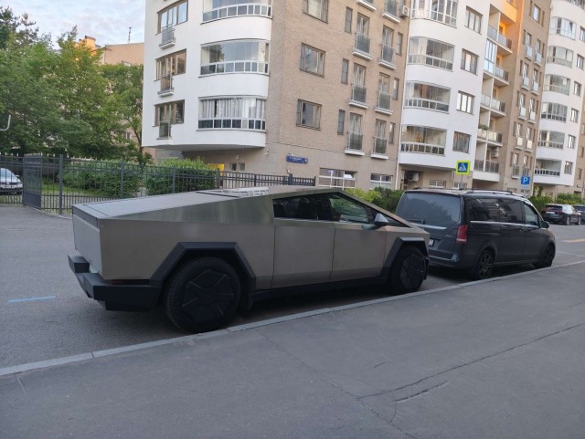 Шляюсь по  Москве