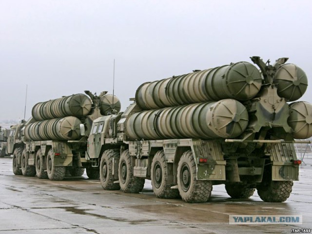В Крым везут С-300