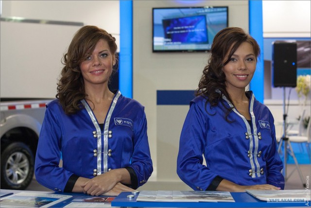 Девушки на ММАС 2012