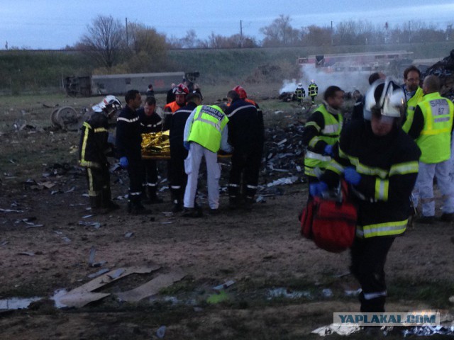 Во Франции сошел с рельс скоростной поезд TGV