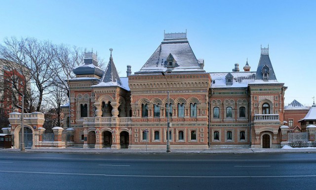 Потрясающей красоты древнерусский дом в покинутой деревне