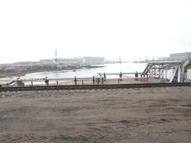 Почему мужчина обязан отдавать зарплату жене?