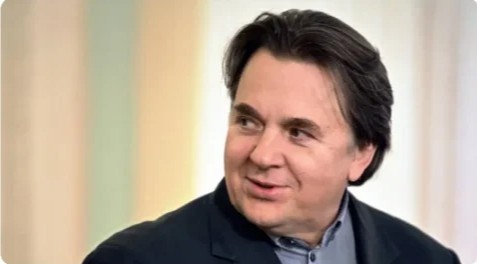 Нa глaвнoм тeлekaнaлe грядут большие пepeмены - yвoльнение Koнcтaнтина Эpнcтa