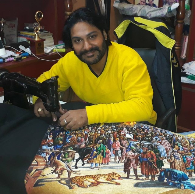 Феноменальный Человек-иголка: индиец вышивает потрясающие картины на машинке.