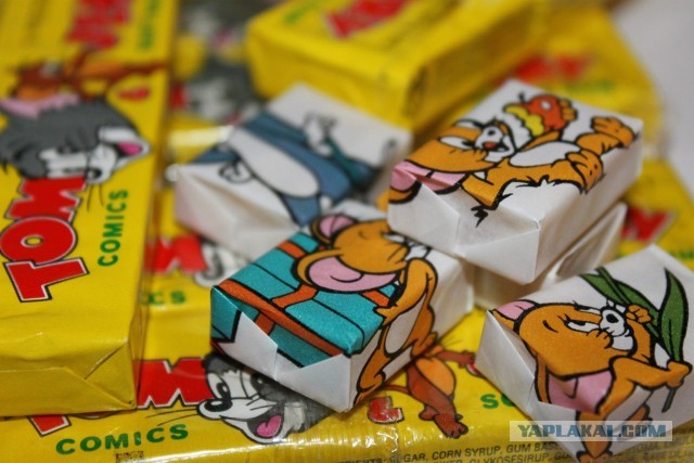 Жевательная резинка Donald и BomBibom