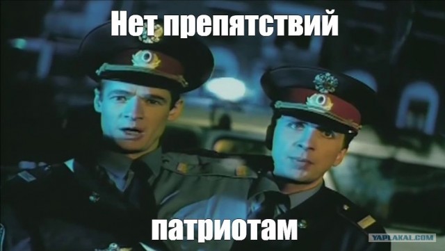 Кибермошенники заставили 18-летнего студента одного из питерских вузов наряжаться в... женский образ, якобы в целях конспирации