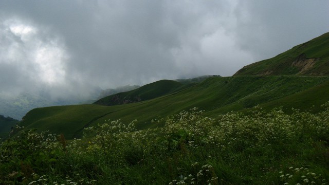 Когда в горах облачно и пасмурно