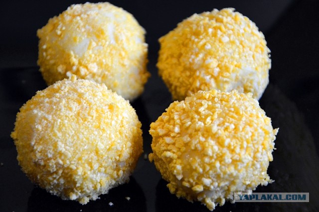 Мясо в кубе и картофельные шары