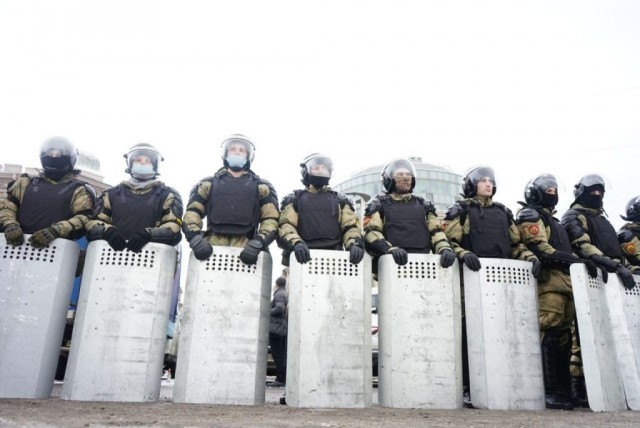 А сейчас в Париже...