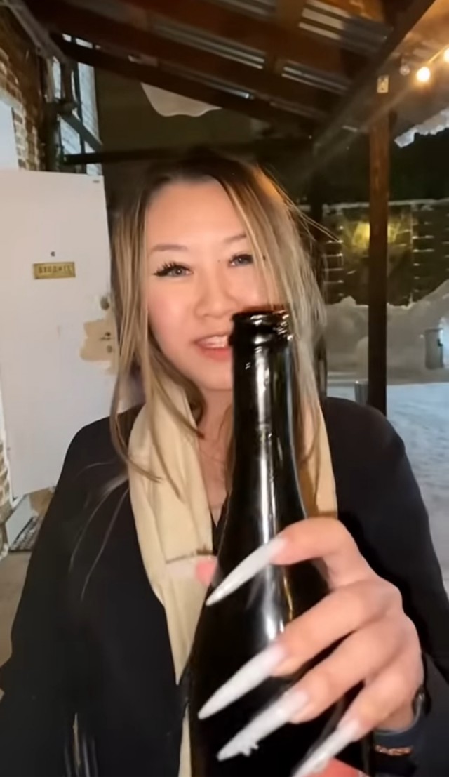 Первый и последний бокал на корпоративе!