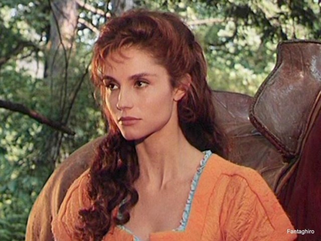 10 самых желанных актрис сериалов 90-х, фото