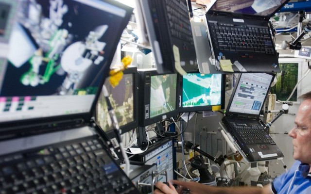 Новый фоторезист от Микрона: прорыв в российской микроэлектронике