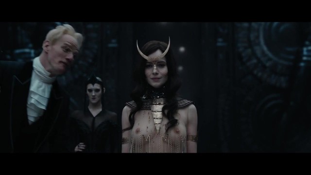 Наши актрисы обнажаются в кино.