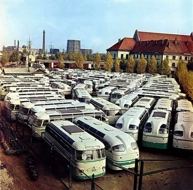 Фотохроника "загнивающего совка". Часть 11. Советские автомобили
