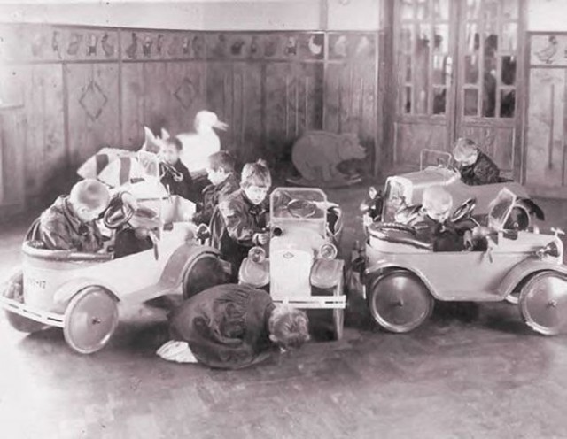 Первый педальный автомобиль СССР - ГАЗ 1934 года