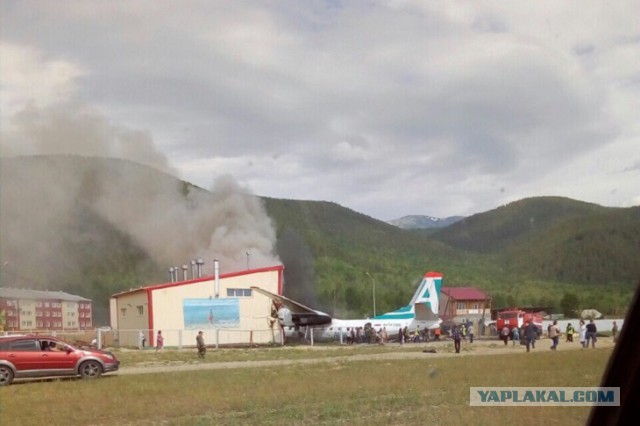 Самолет Ан-24 аварийно сел в Нижнеангарске из-за разгерметизации