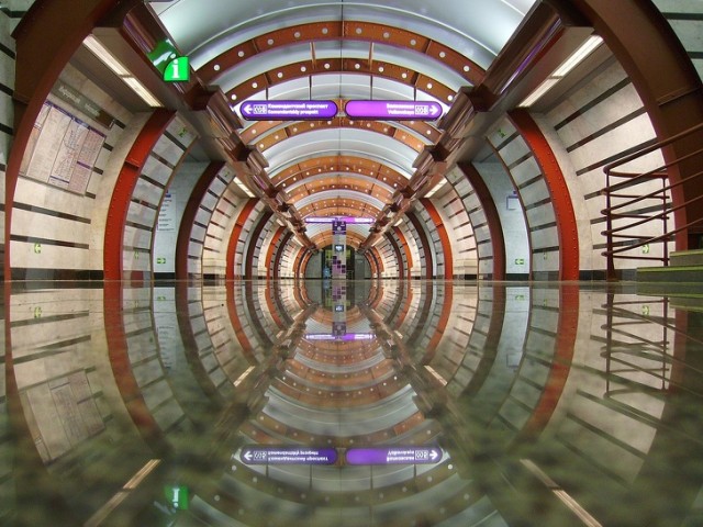 Правдивые заметки сотрудников петербургского метро, которое является одним из самых глубоких в мире