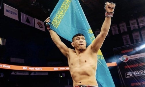 Казахстанский боец MMA Куат Хамитов поддерживавший недавние протесты в стране, был задержан группой ОМОНA.