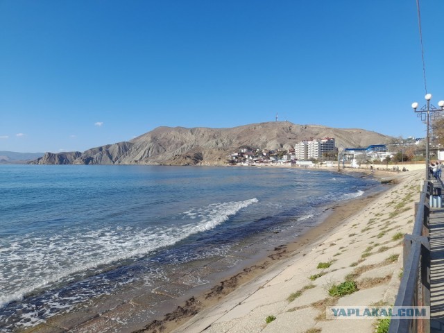 А в Орджоникидзе еще купаются