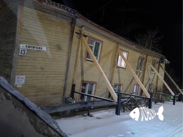 Прокуратура требует расселить раньше срока "пизанский" дом на Ямале