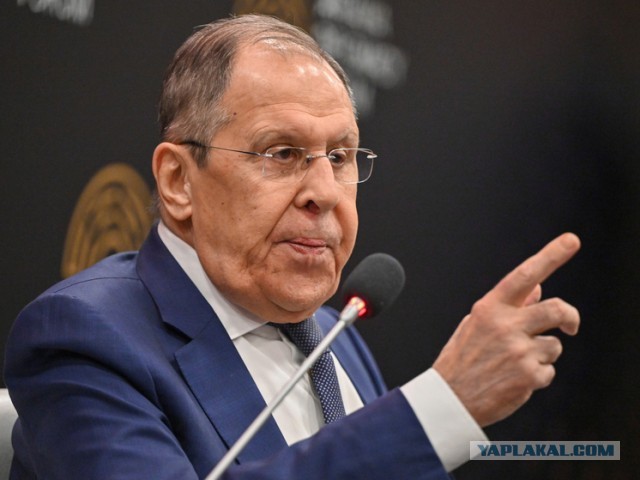 «Конечно, вся эта пятая колонна мучается от фантомных болей — хочет опять наслаждаться видами озера Комо», — Сергей Лавров.