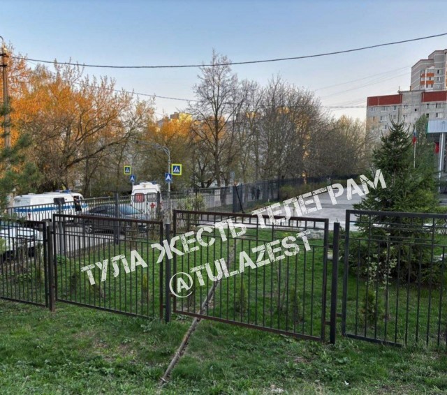 Пьяный школьный охранник напал на подростков в Туле