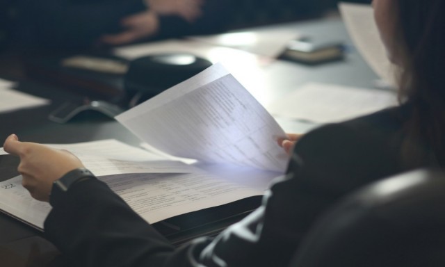 Россияне остаются без денег и недвижимости после обещания полностью списать долги: как не стать жертвой мошенников